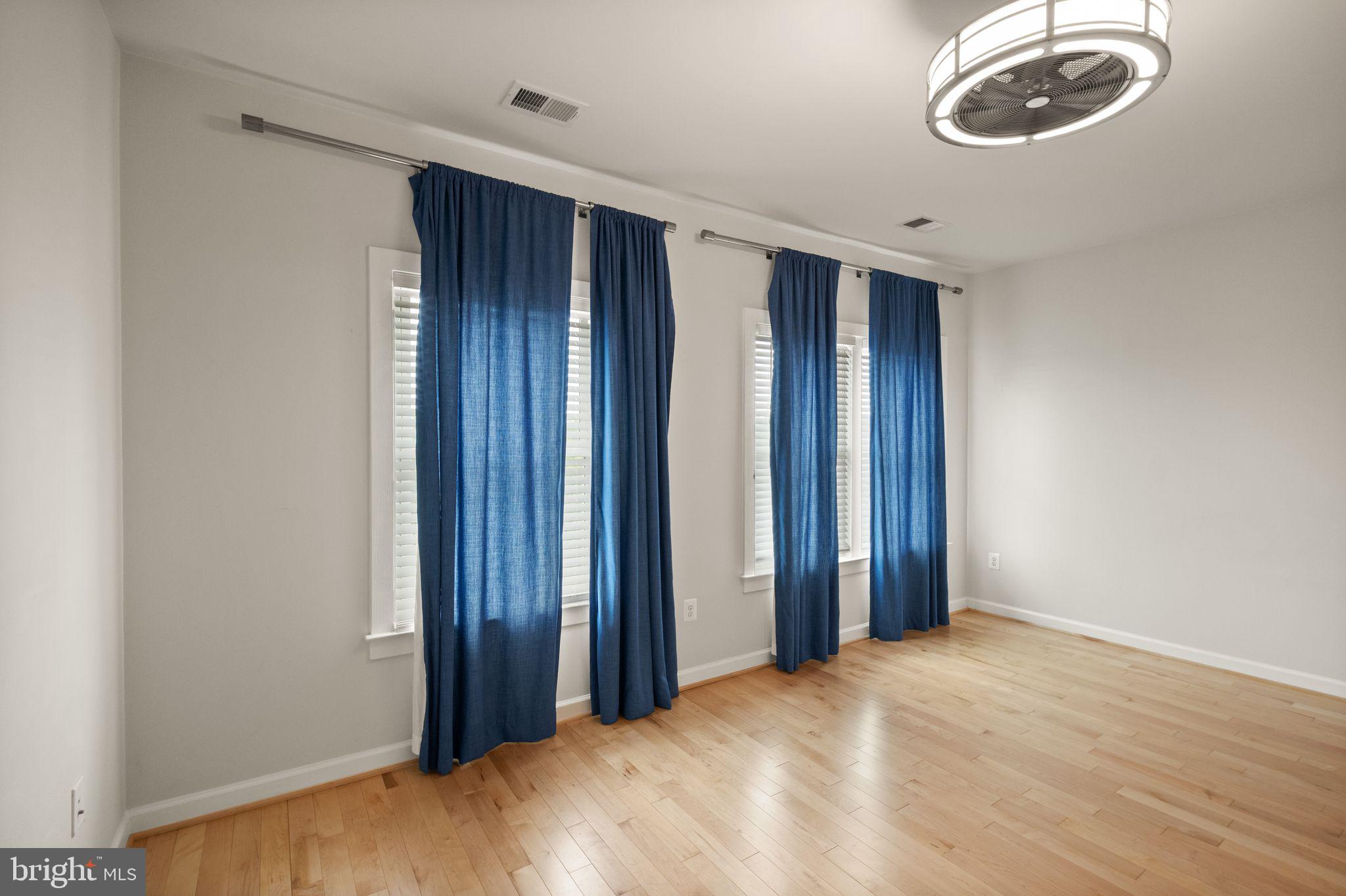 ONE LOUDOUN - Residential Lease