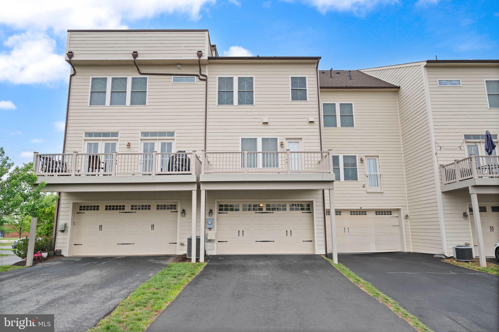 ONE LOUDOUN - Residential Lease