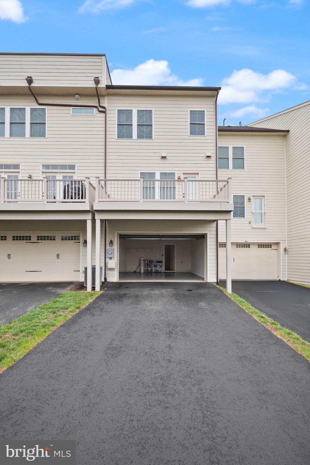 ONE LOUDOUN - Residential Lease