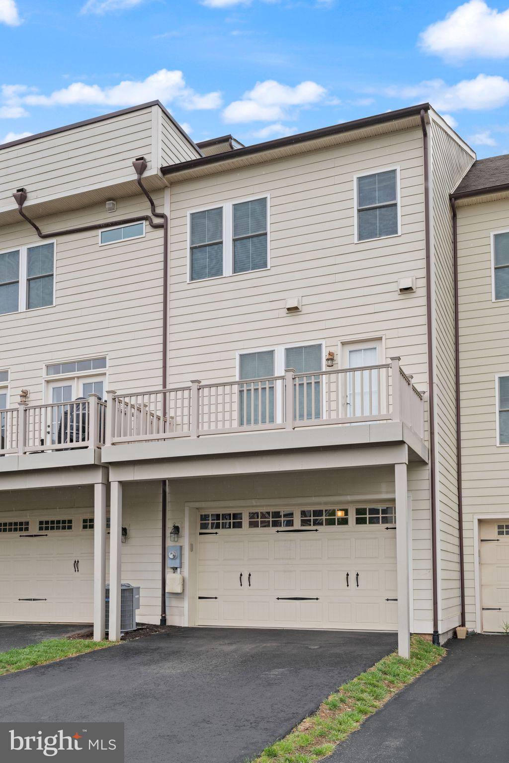 ONE LOUDOUN - Residential Lease