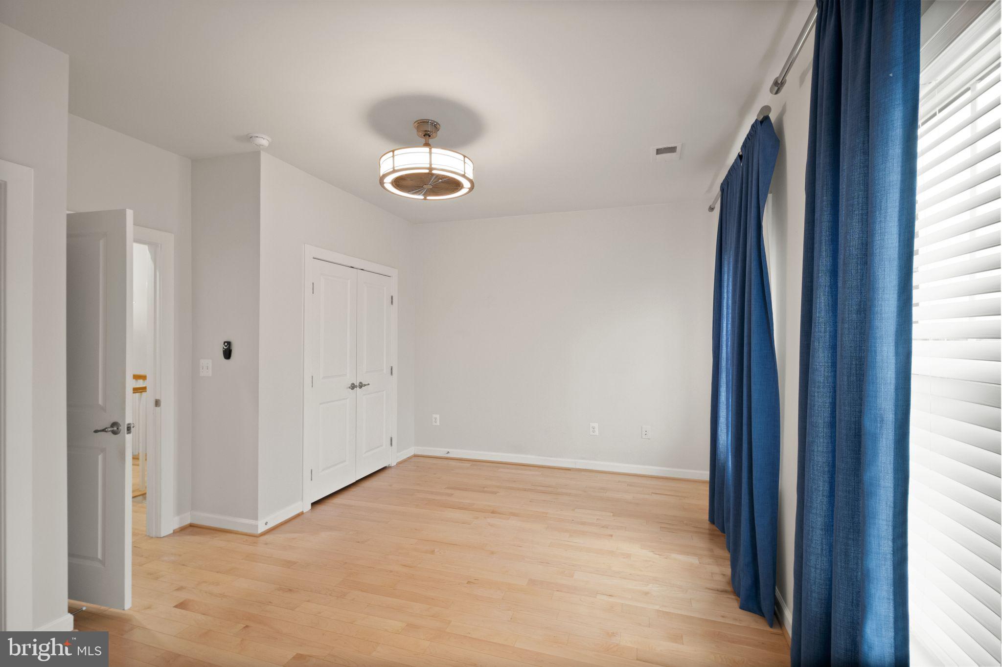 ONE LOUDOUN - Residential Lease