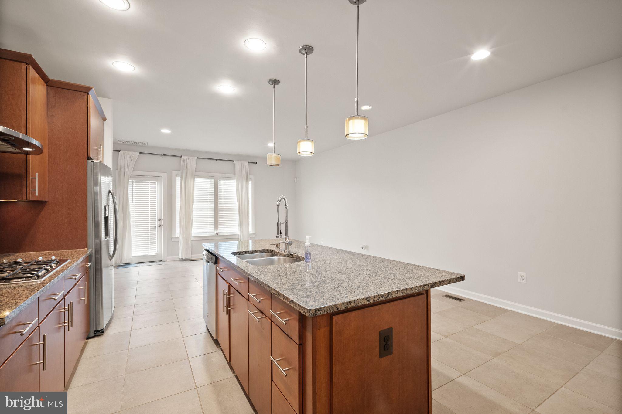 ONE LOUDOUN - Residential Lease