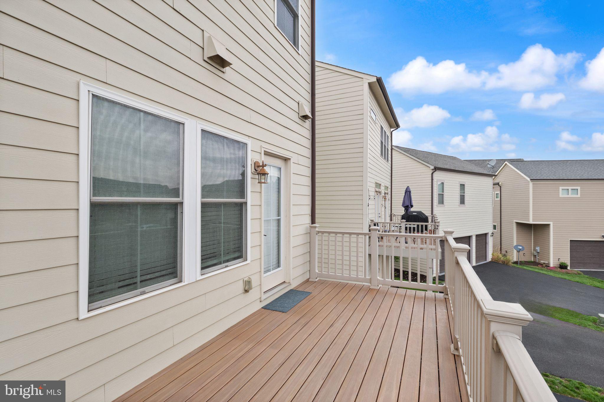 ONE LOUDOUN - Residential Lease