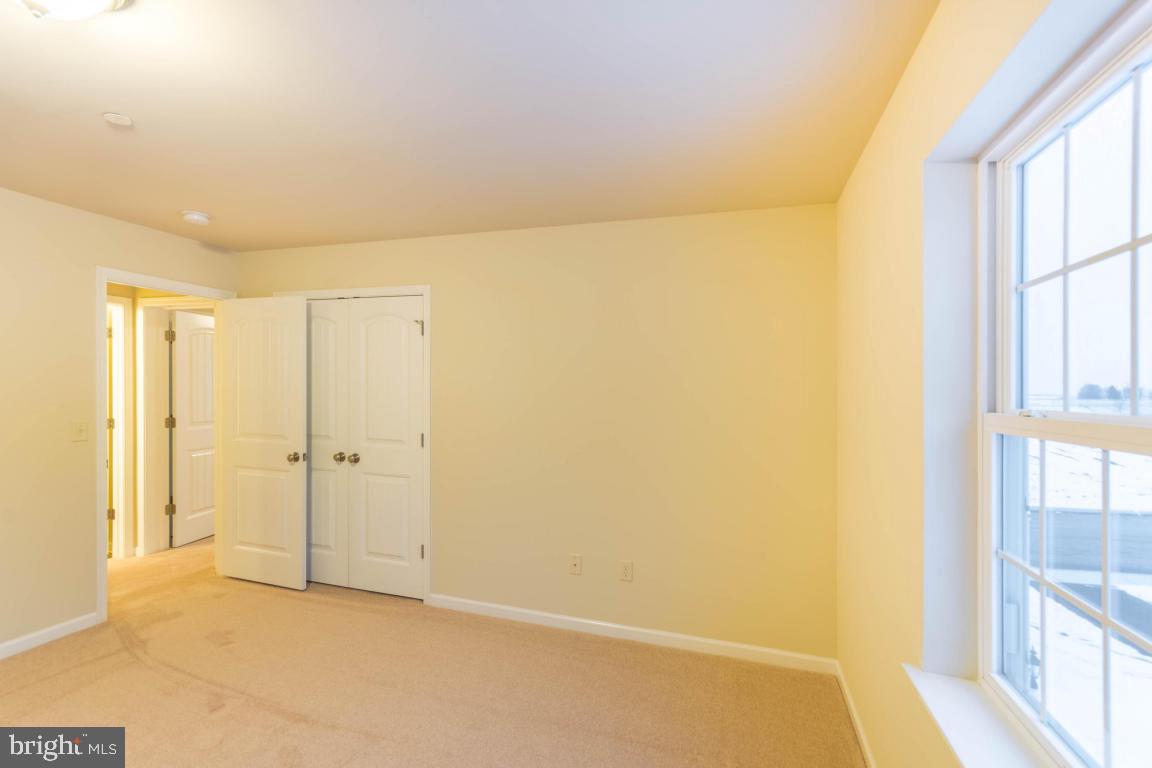 WOODS EDGE - Residential