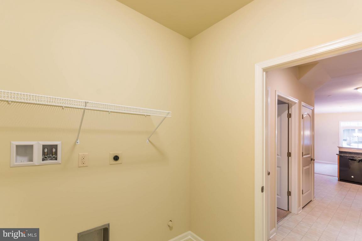 WOODS EDGE - Residential