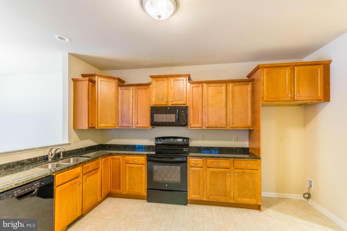 WOODS EDGE - Residential