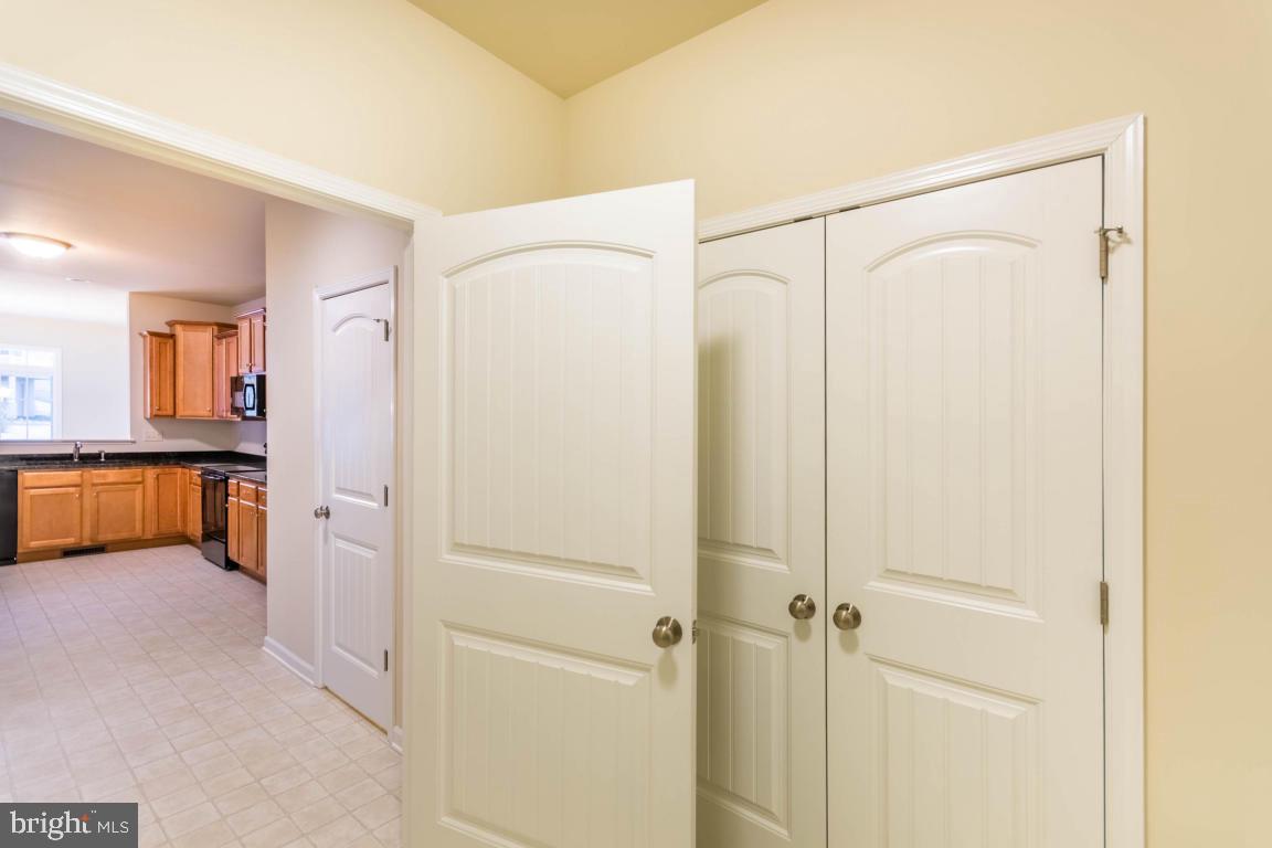 WOODS EDGE - Residential