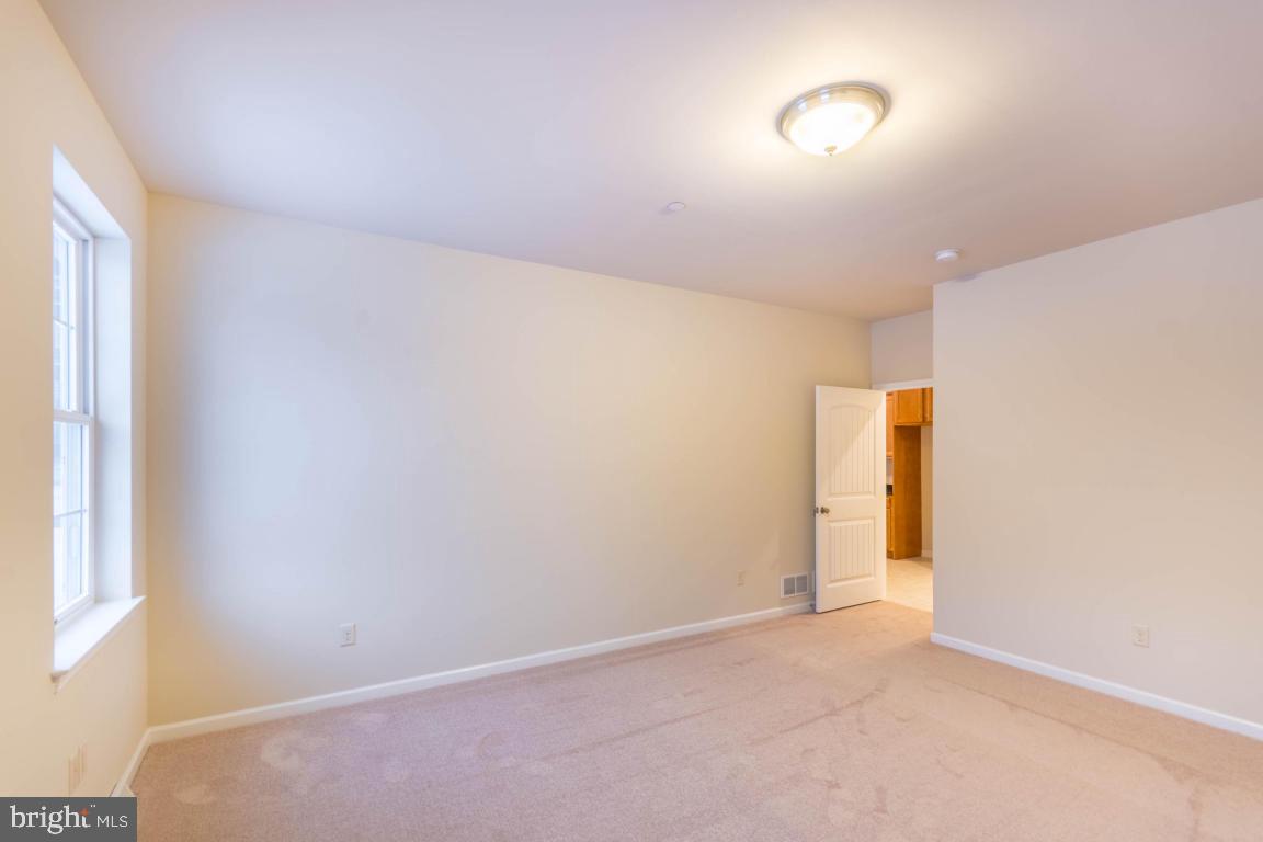 WOODS EDGE - Residential