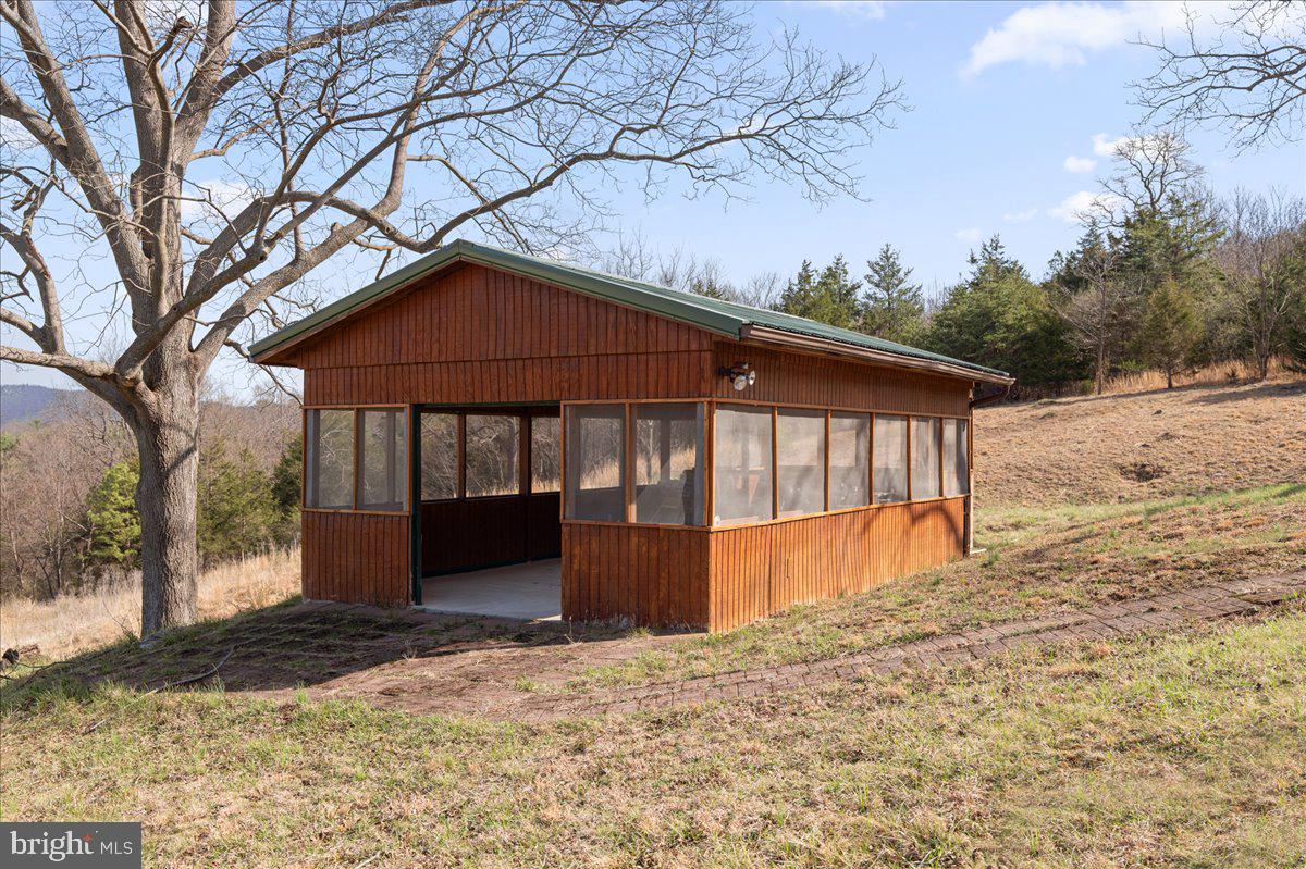 HICKORY WOOD - Residential