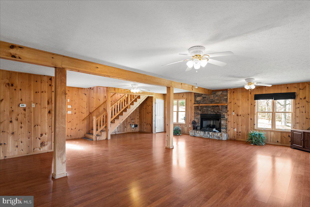 HICKORY WOOD - Residential