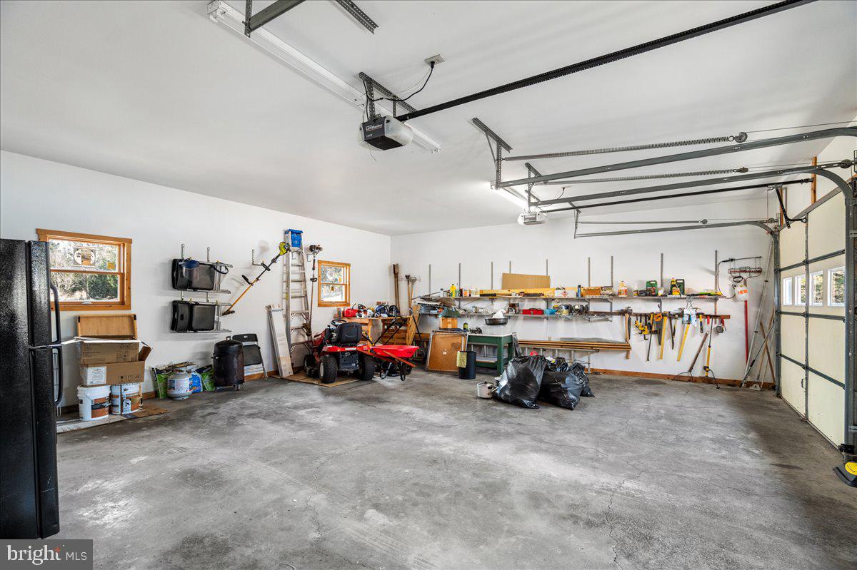 HICKORY WOOD - Residential