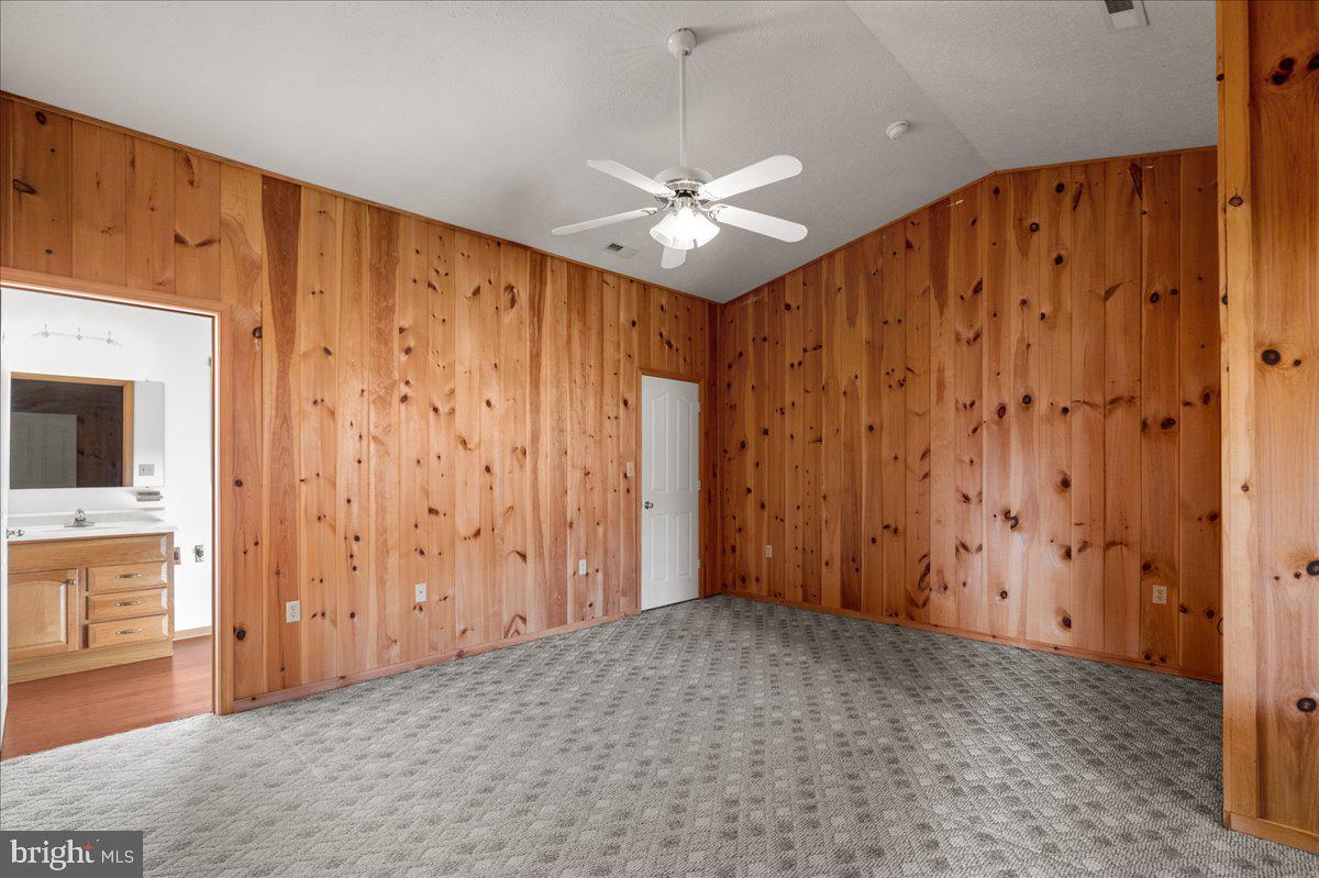 HICKORY WOOD - Residential