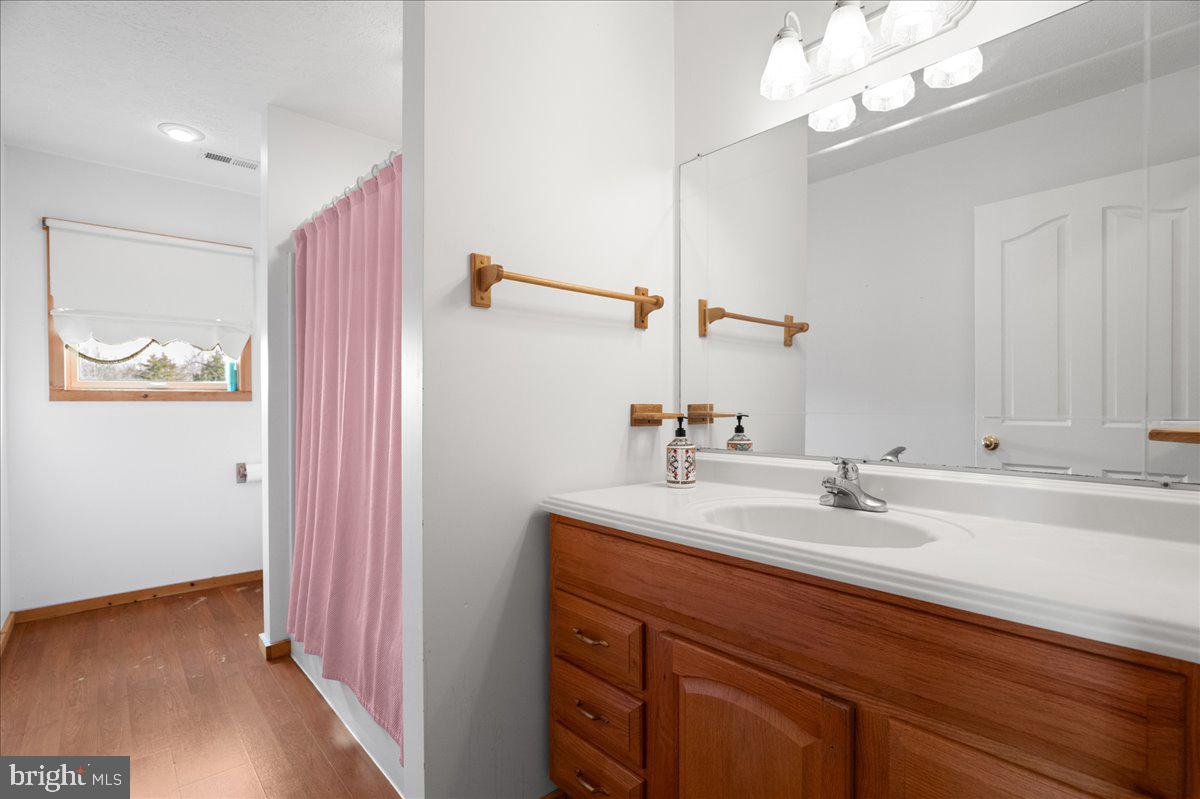 HICKORY WOOD - Residential