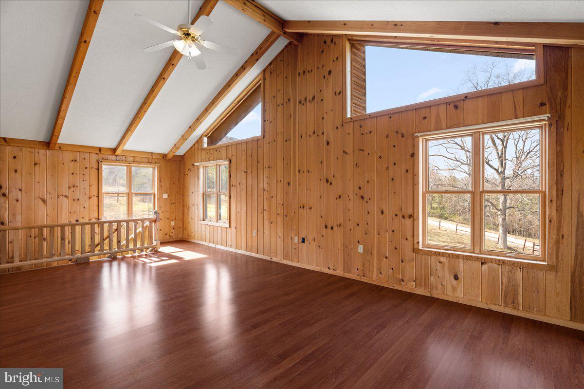 HICKORY WOOD - Residential