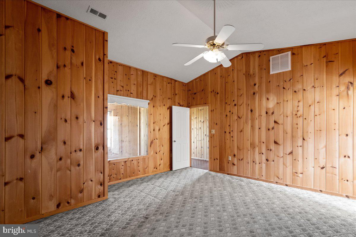 HICKORY WOOD - Residential