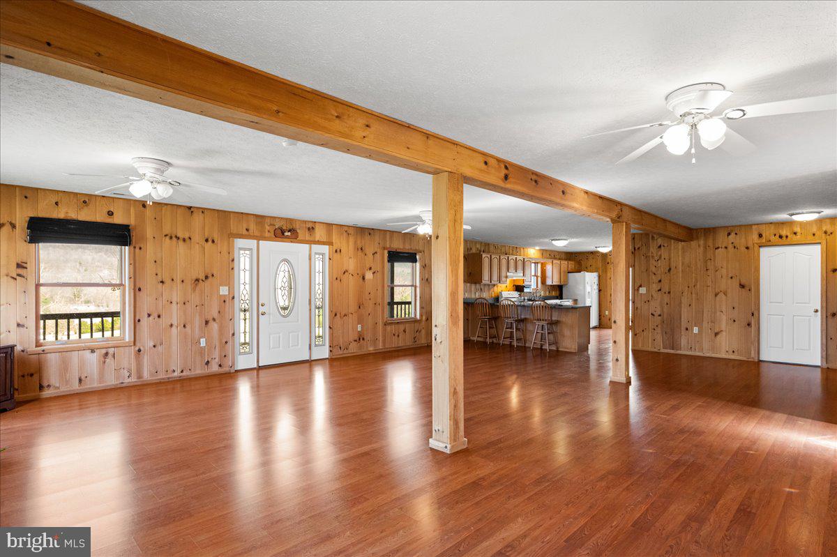 HICKORY WOOD - Residential