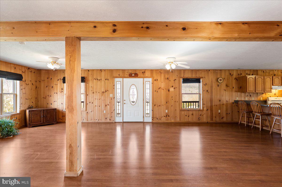 HICKORY WOOD - Residential