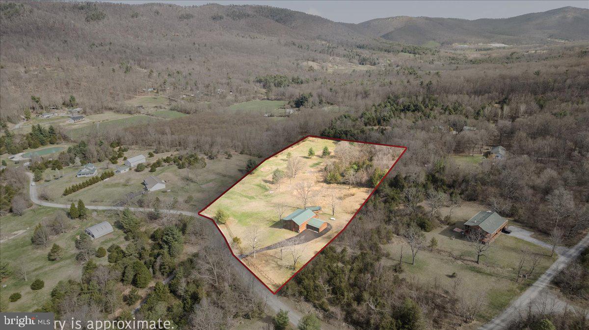 HICKORY WOOD - Residential