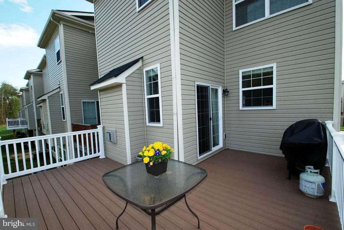 TANYARD SPRINGS - Residential Lease