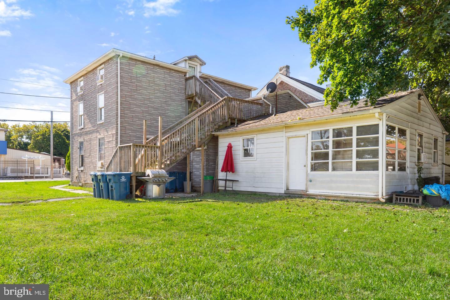 203 W MAIN STREET