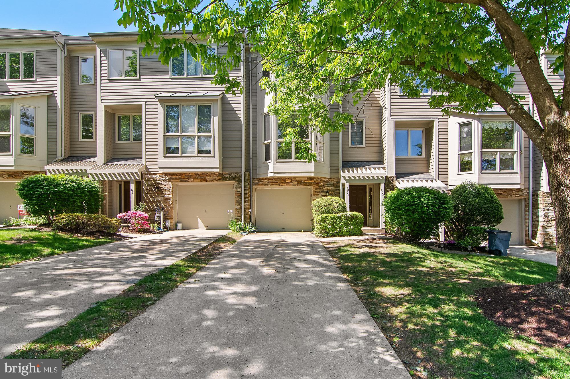SUMMIT CHASE - Residential