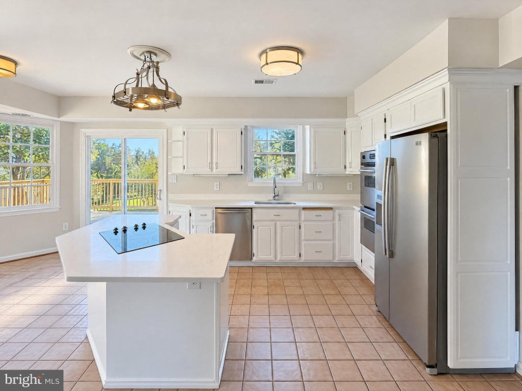 Photo of 1600 Charnita Court, VIENNA, VA 22182 (MLS # VAFX2347348)