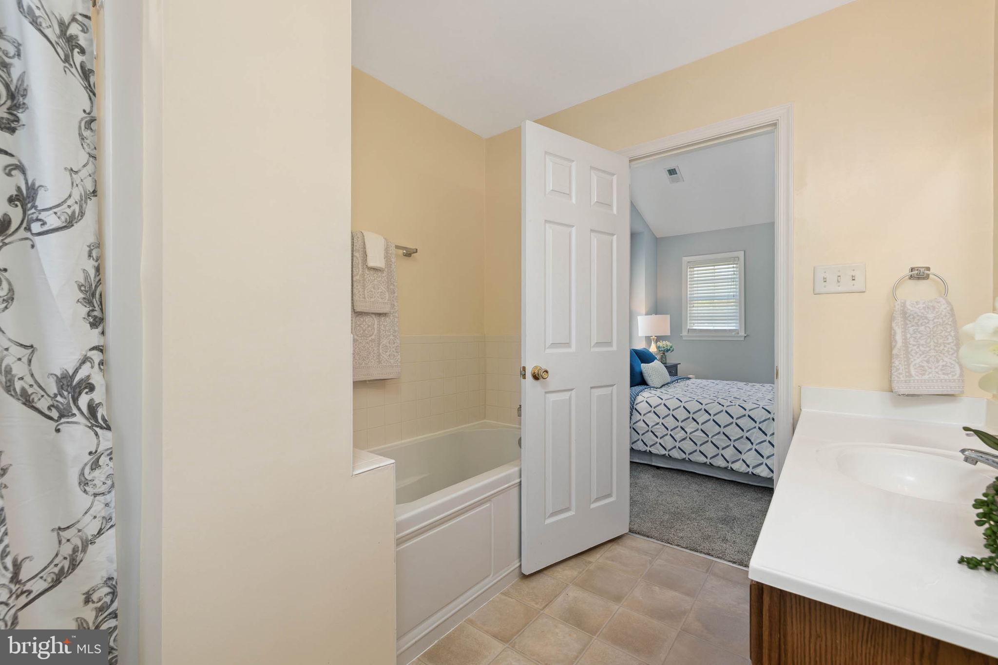 RIVERSIDE MEADOWS - Residential