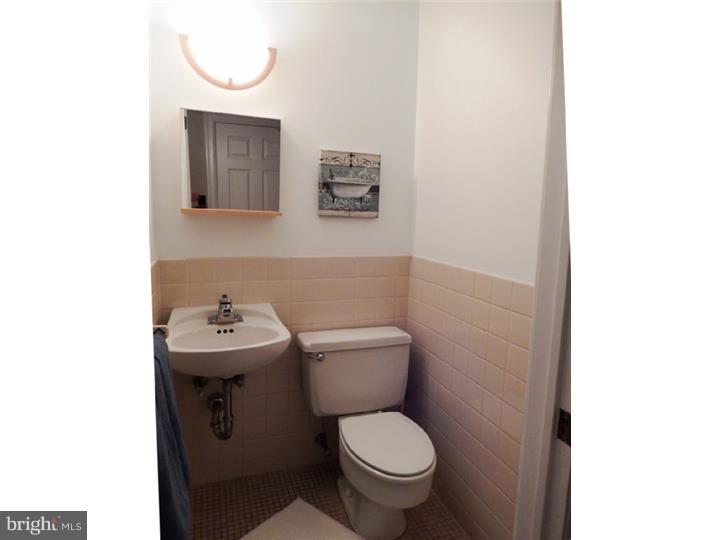 QUEEN VILLAGE - Residential