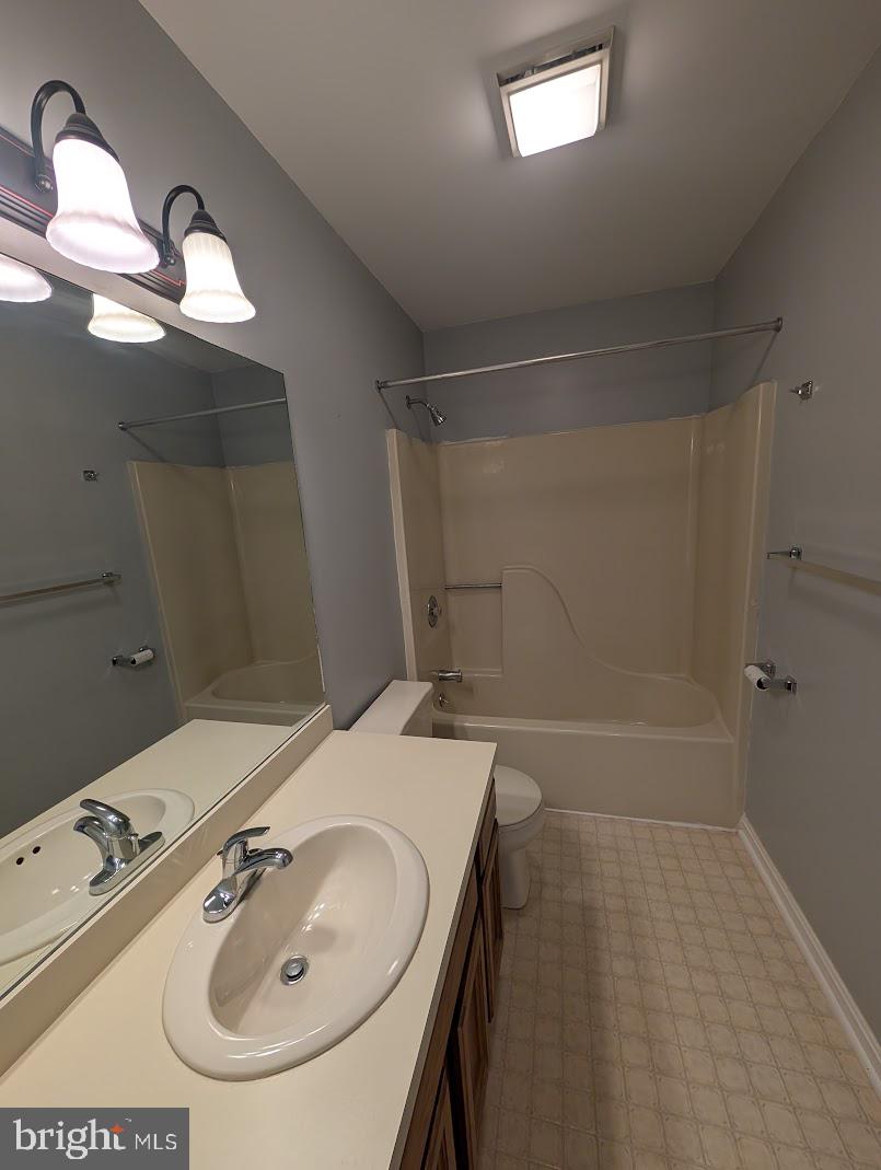 WALNUT VILLAS - Residential