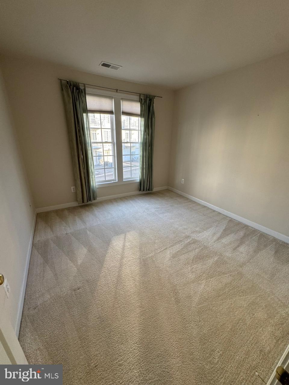 VILLAGES OF URBANA - Residential Lease