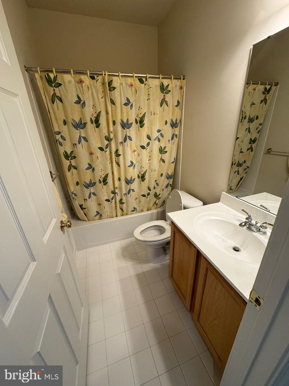 VILLAGES OF URBANA - Residential Lease