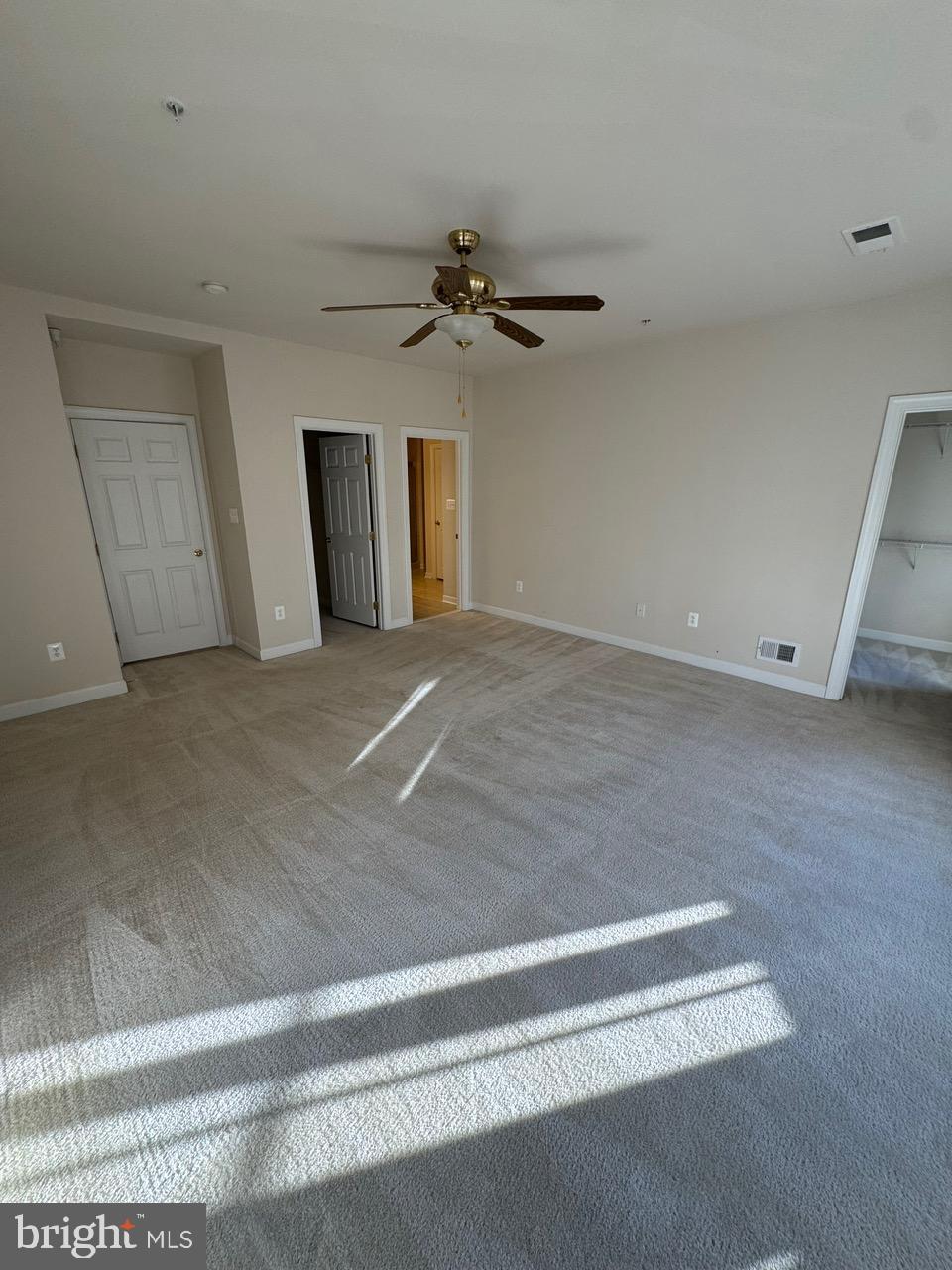 VILLAGES OF URBANA - Residential Lease