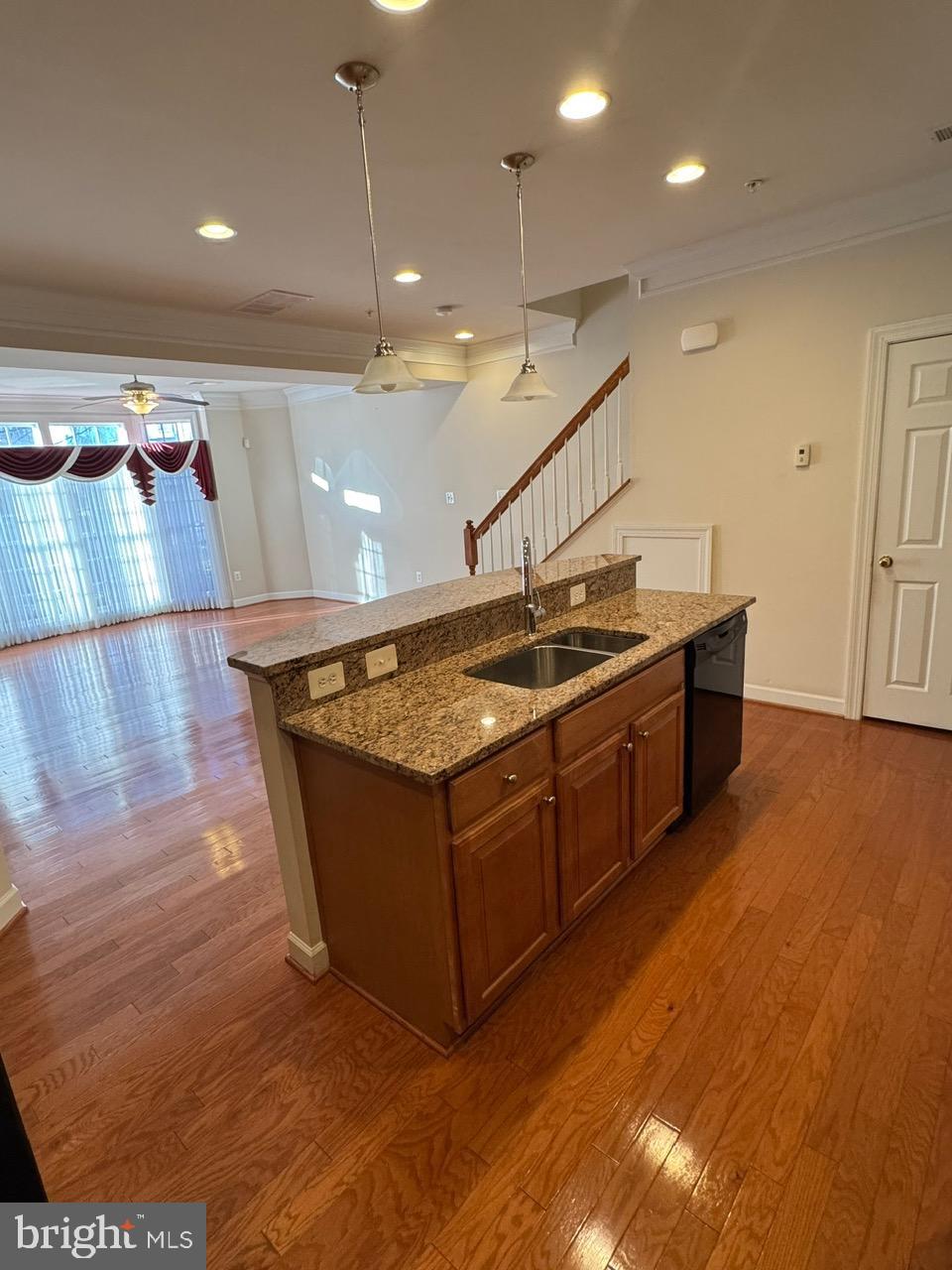 VILLAGES OF URBANA - Residential Lease