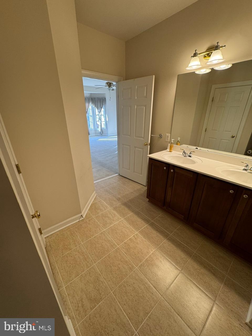 VILLAGES OF URBANA - Residential Lease