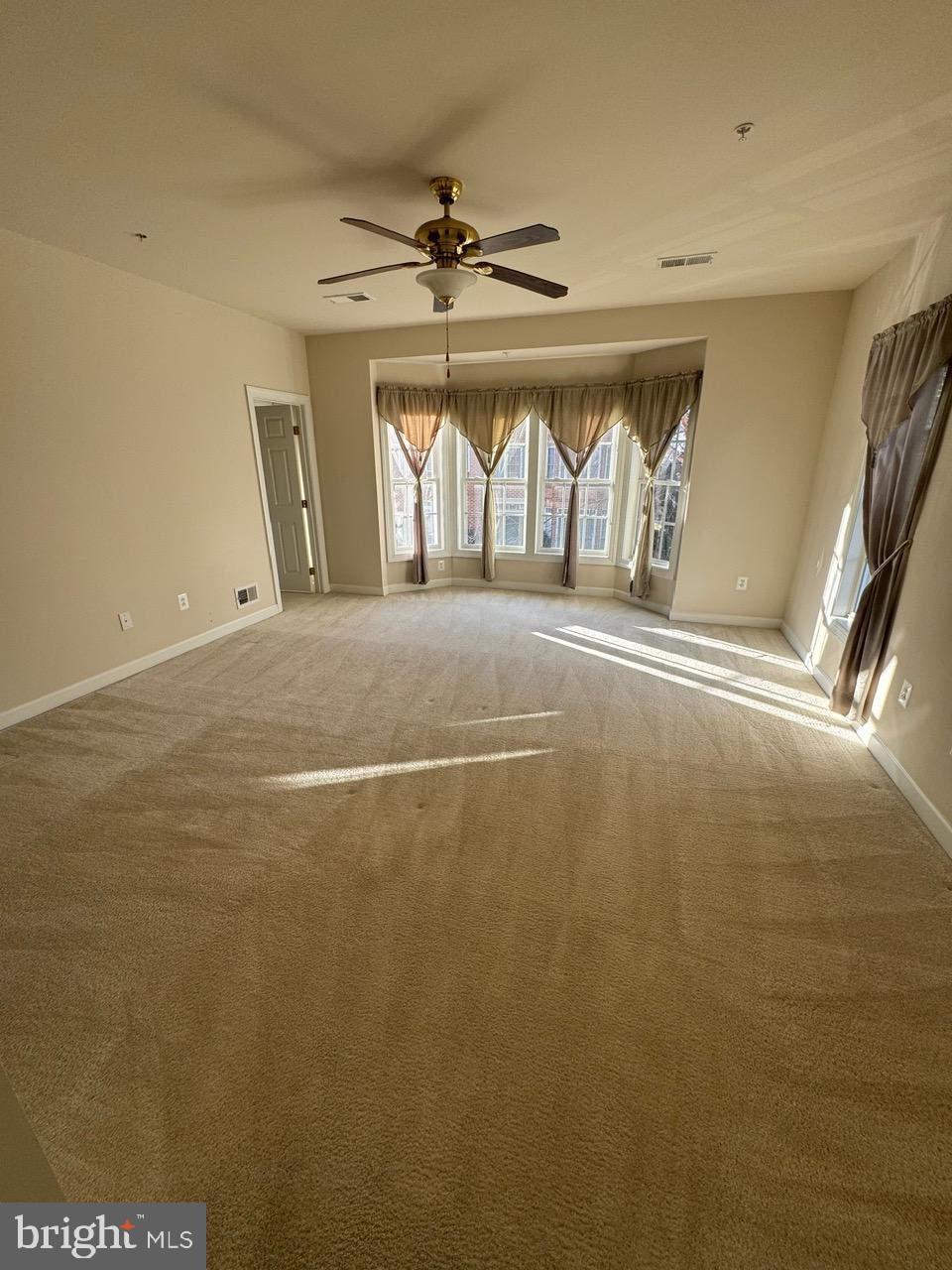 VILLAGES OF URBANA - Residential Lease