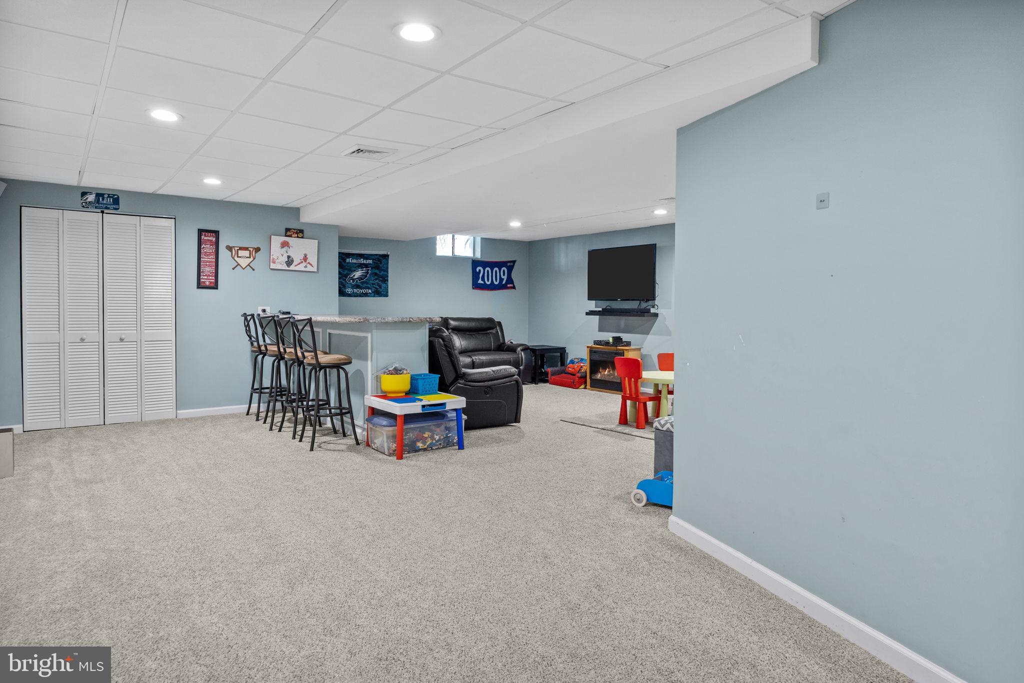 MONROE COURT - Residential