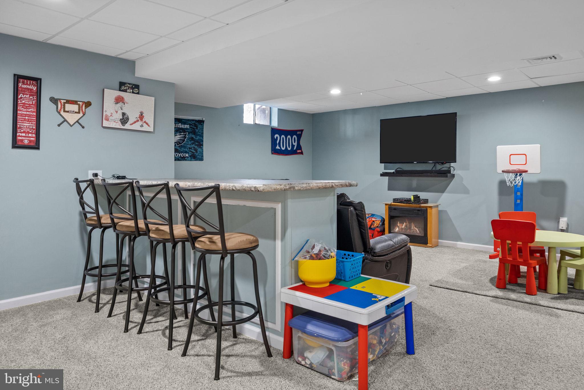 MONROE COURT - Residential