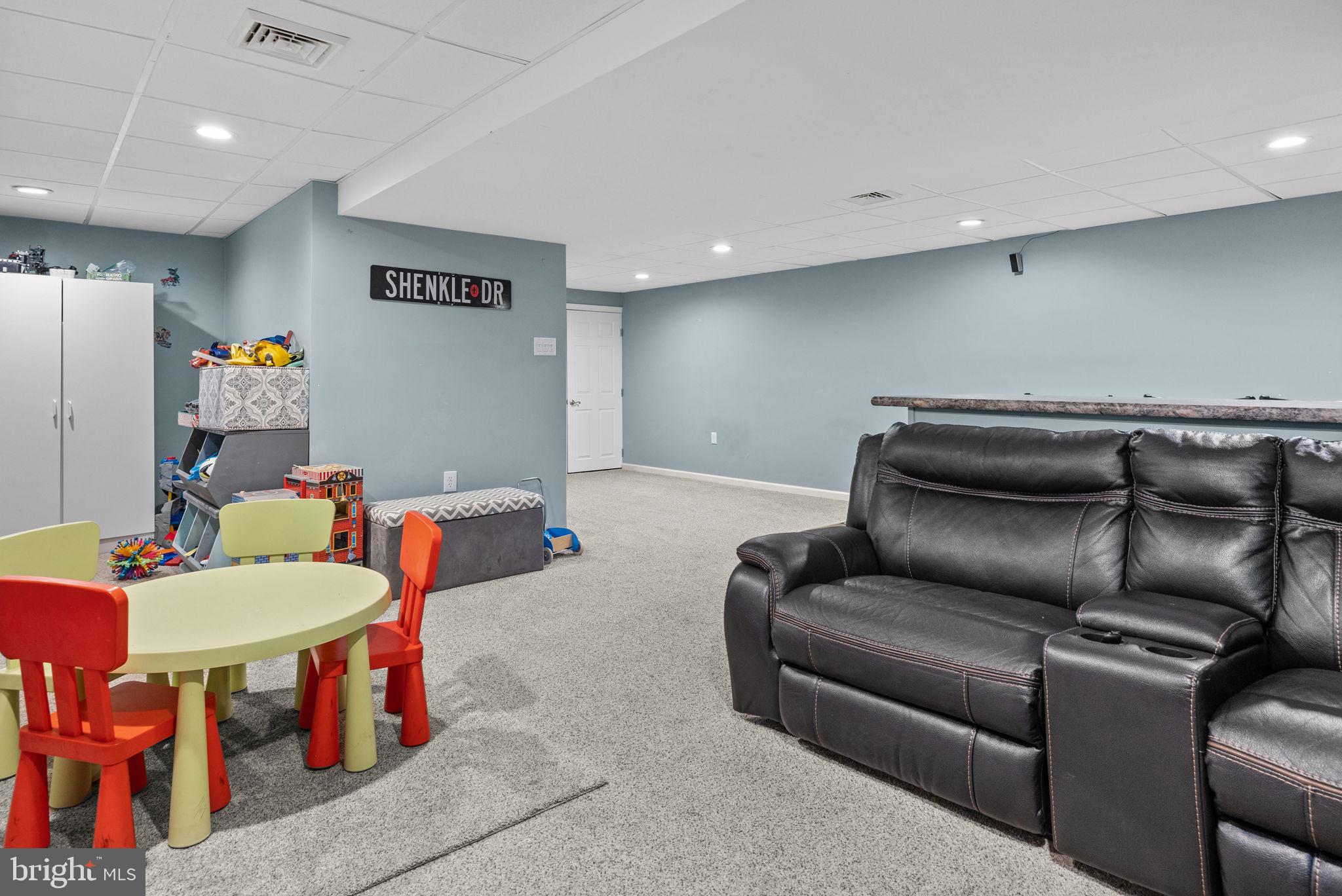 MONROE COURT - Residential