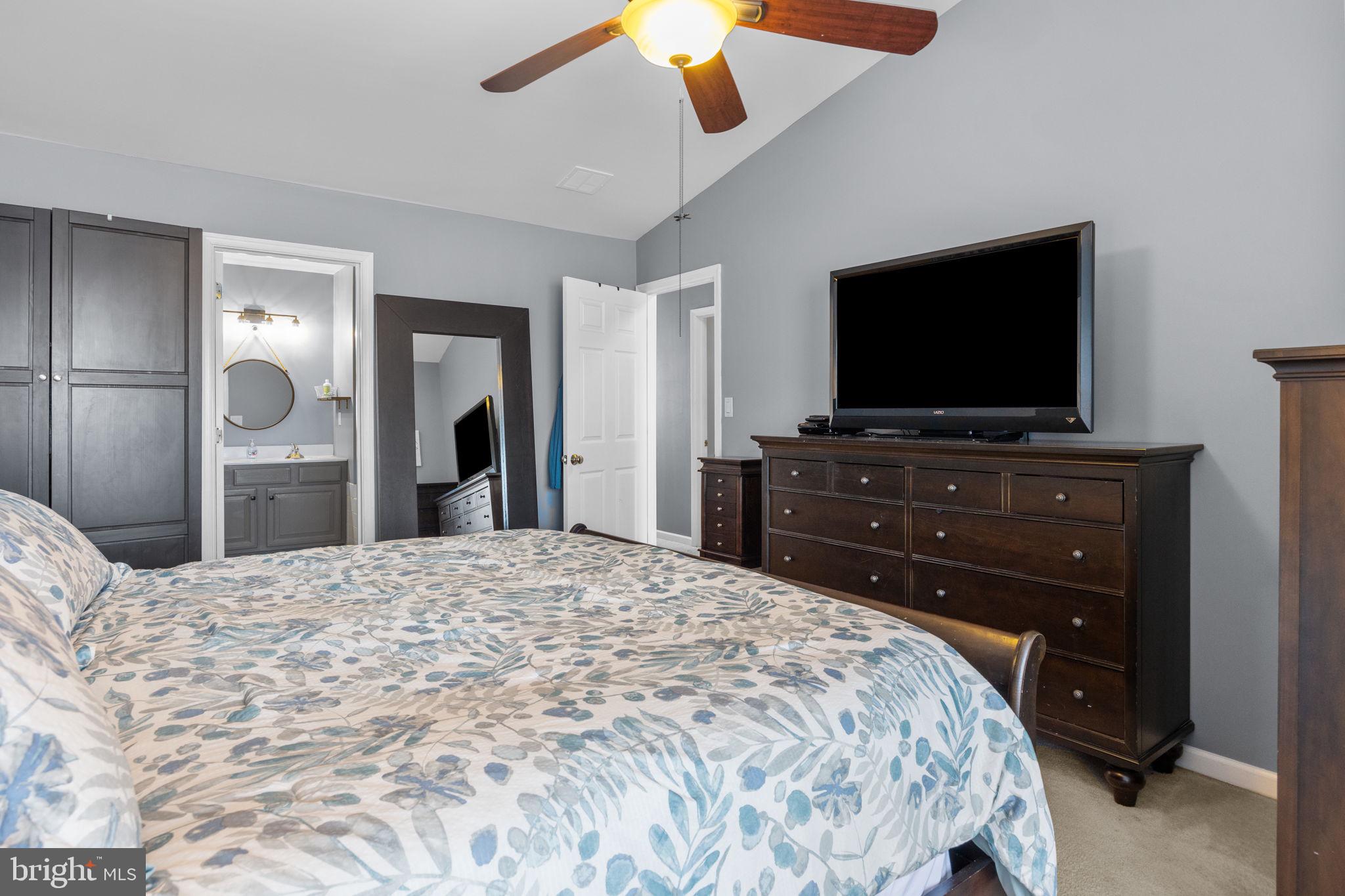 MONROE COURT - Residential