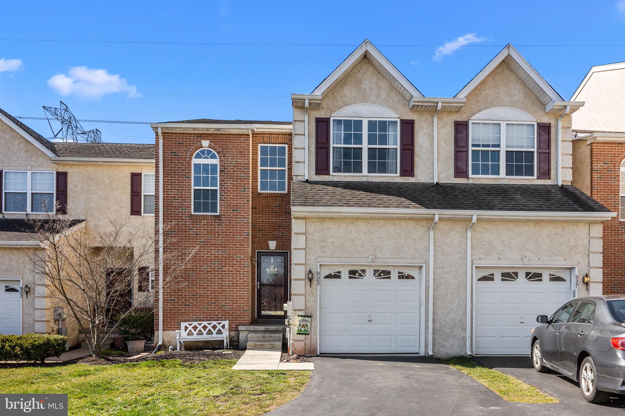 MONROE COURT - Residential