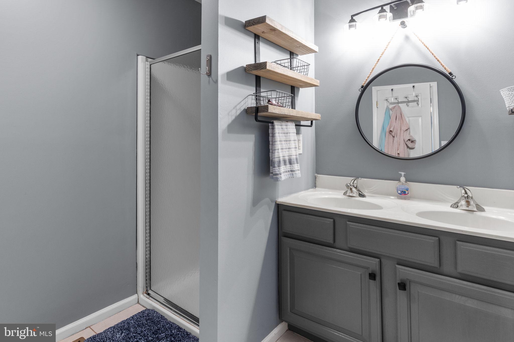 MONROE COURT - Residential