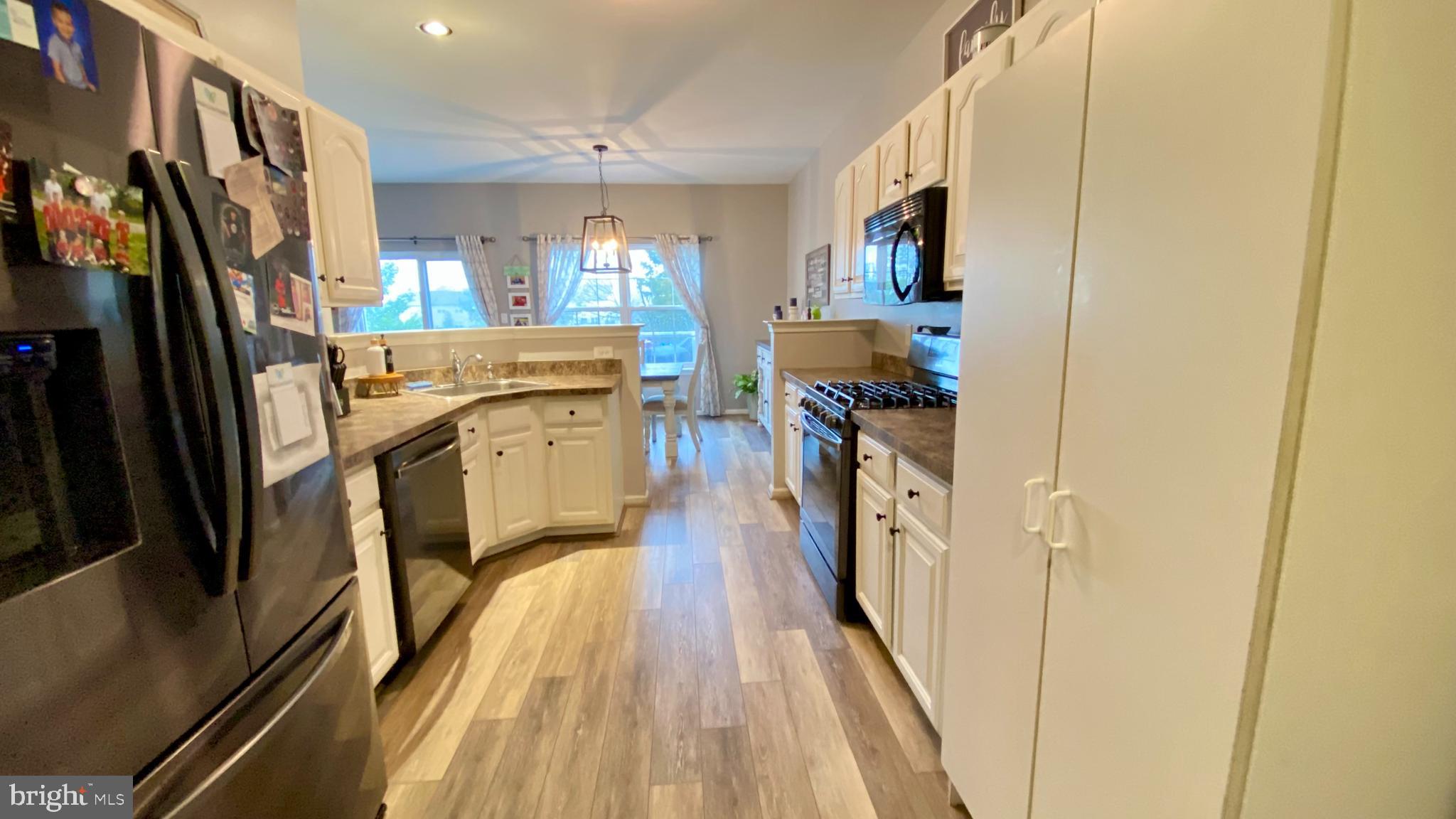 MONROE COURT - Residential