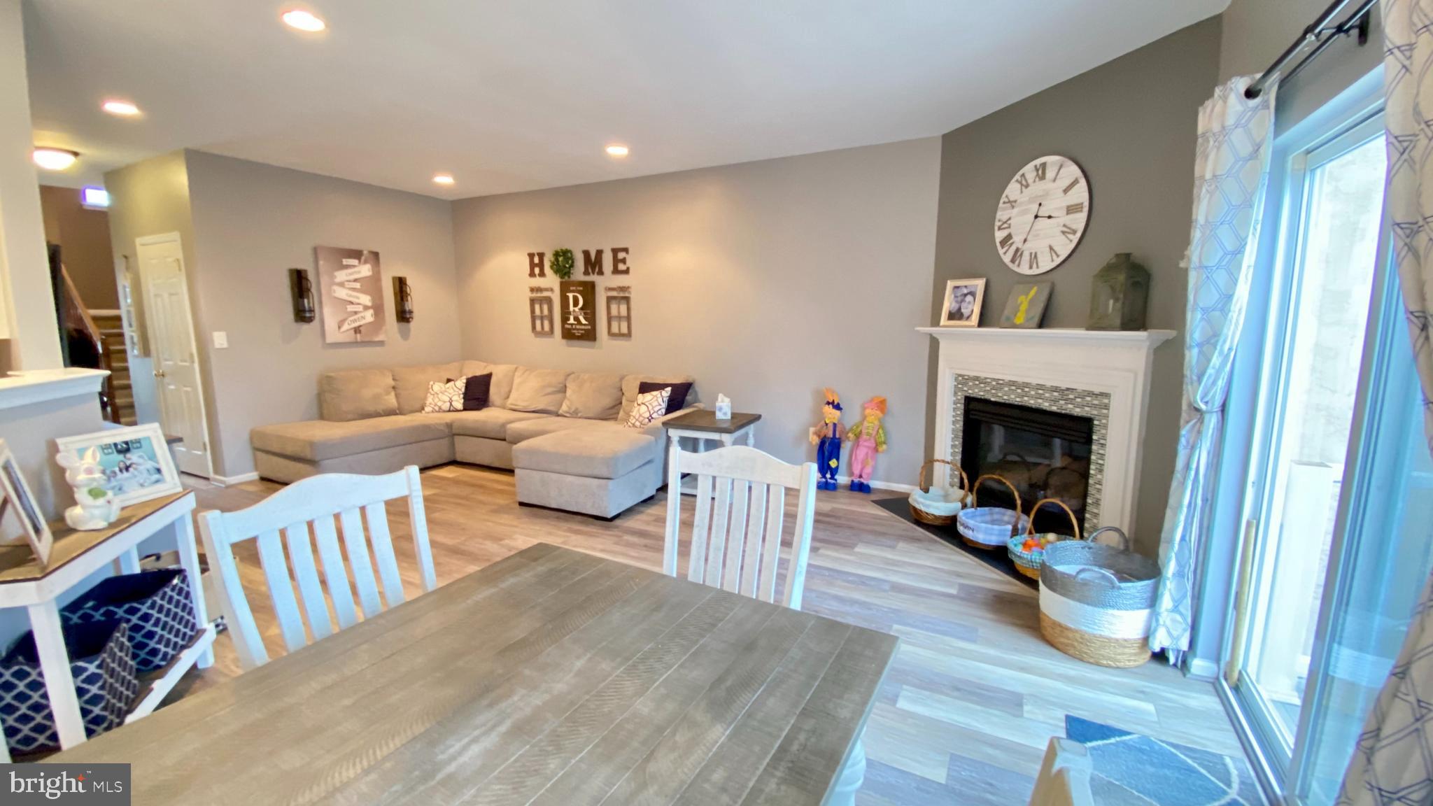 MONROE COURT - Residential