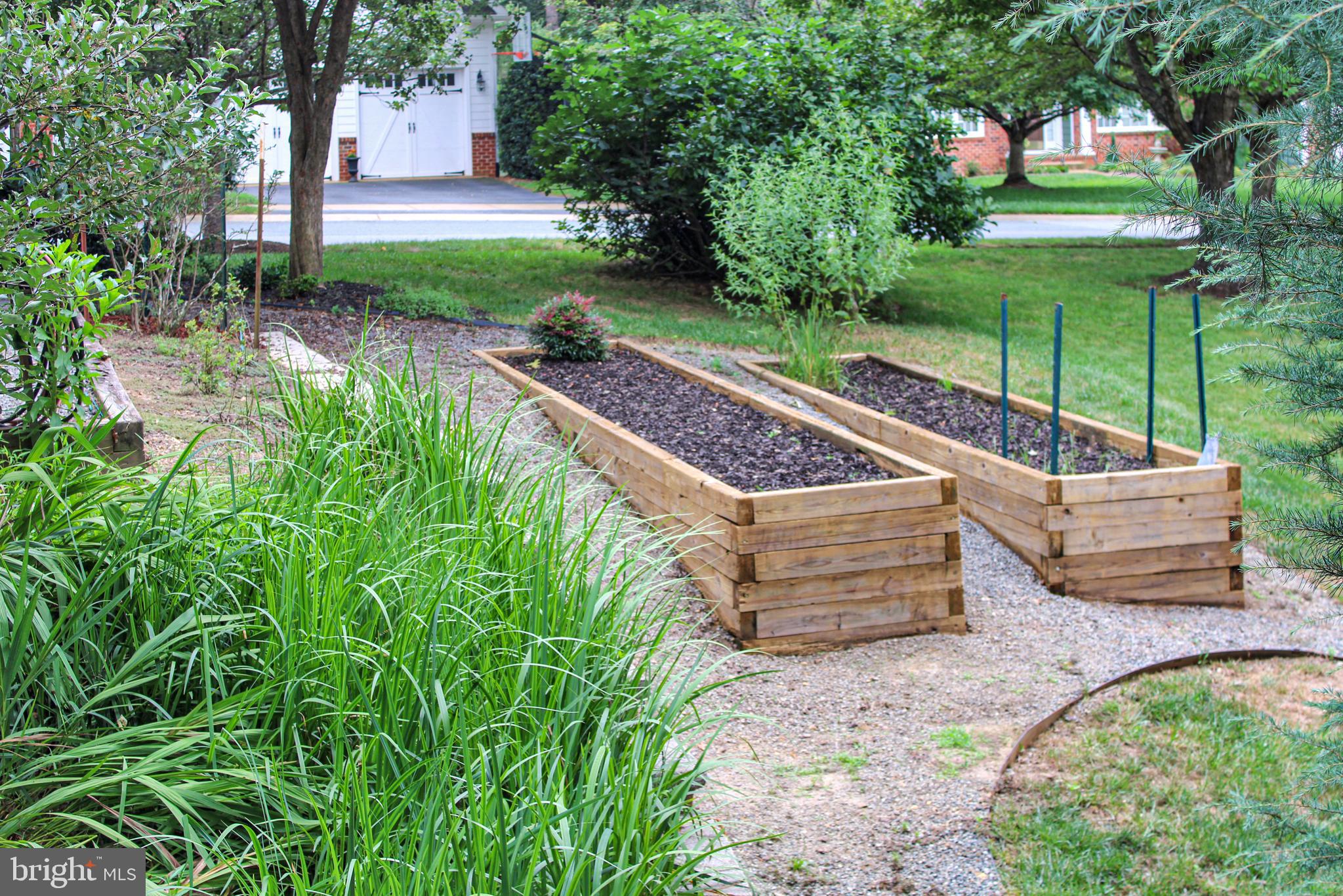 MONTGOMERY RIDGE - Residential Lease