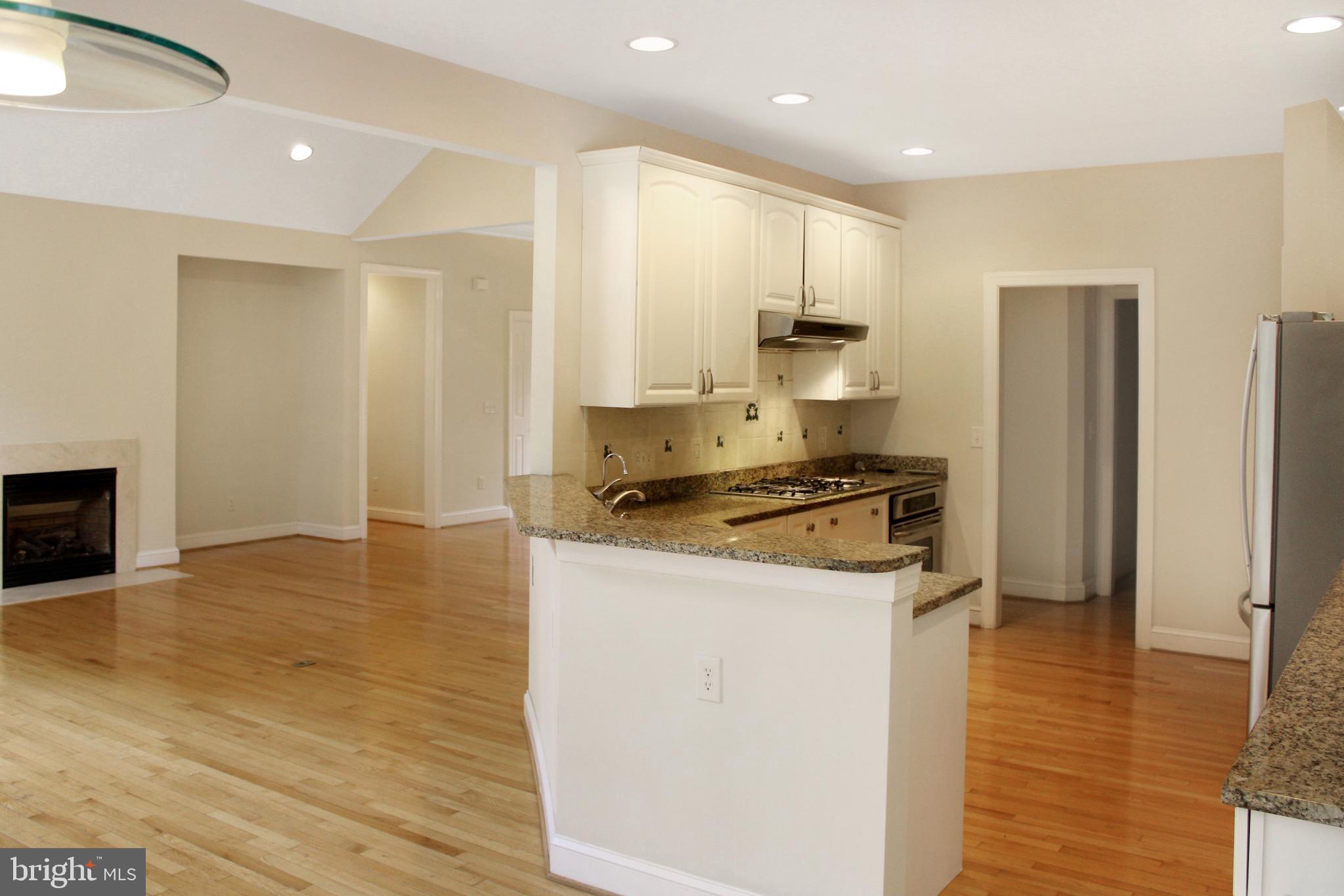 MONTGOMERY RIDGE - Residential Lease