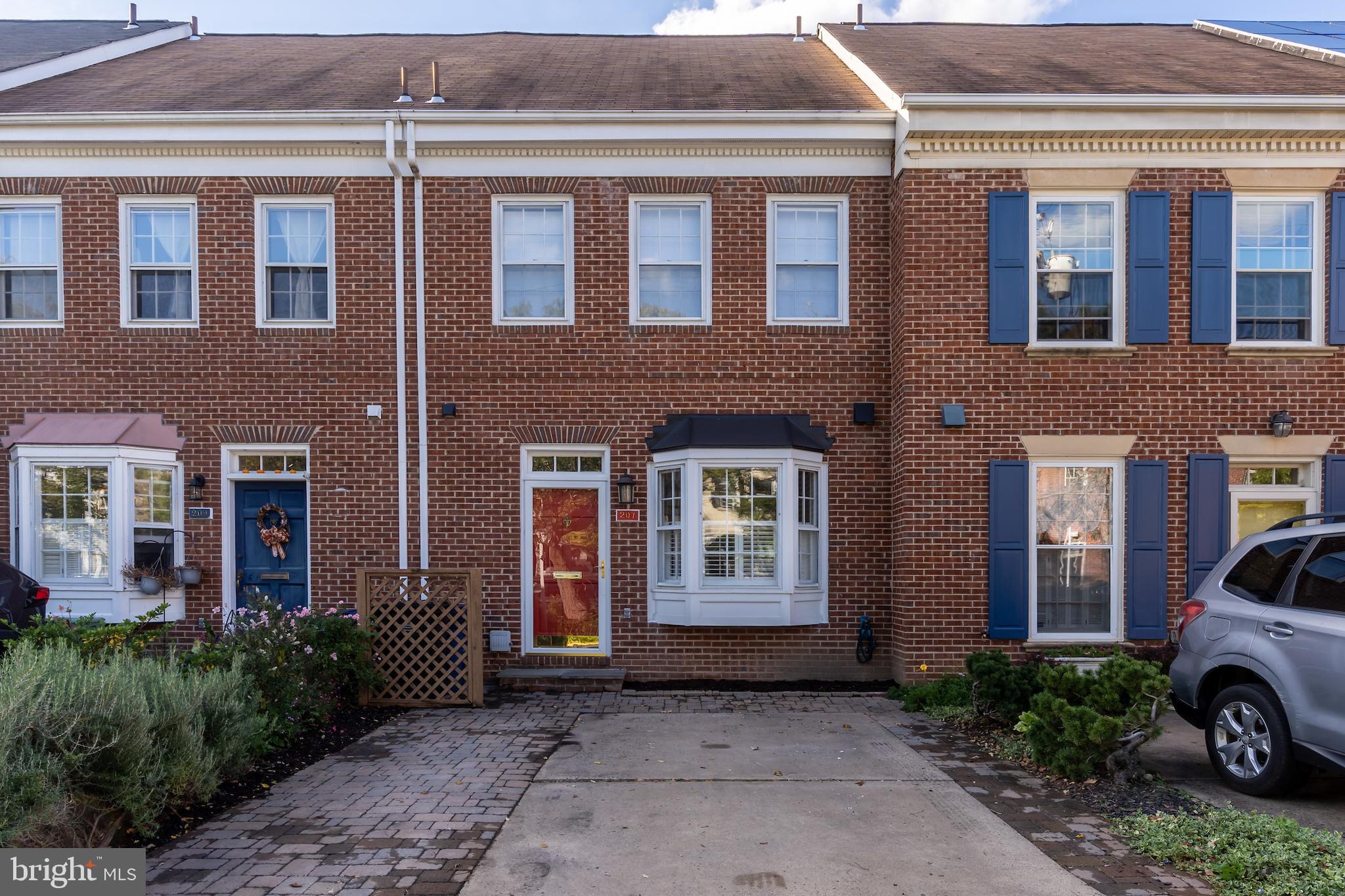 OLD TOWN ALEXANDRIA - Residential Lease