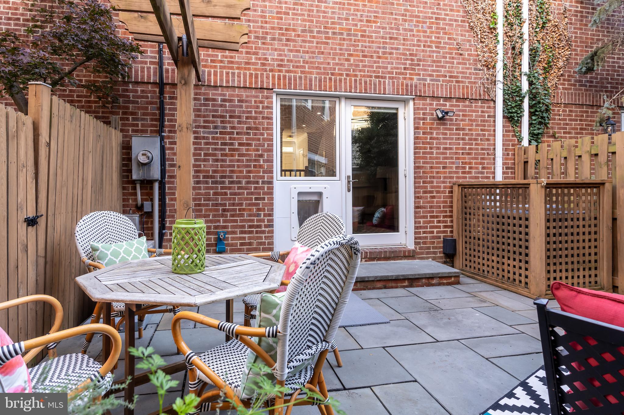 OLD TOWN ALEXANDRIA - Residential Lease