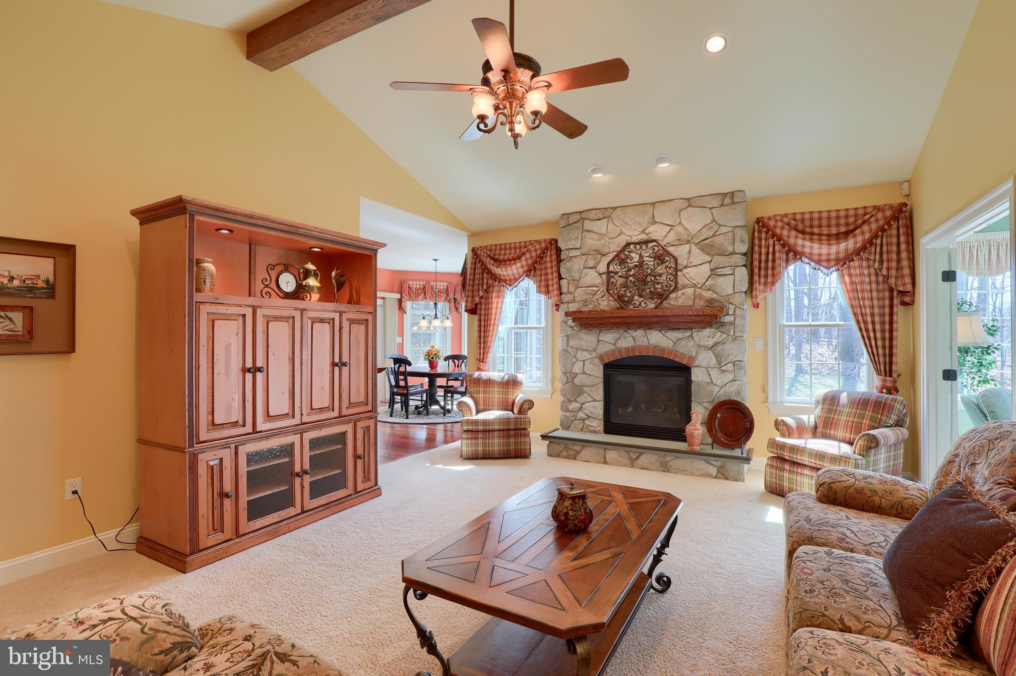ORCHARD HILLS - Residential