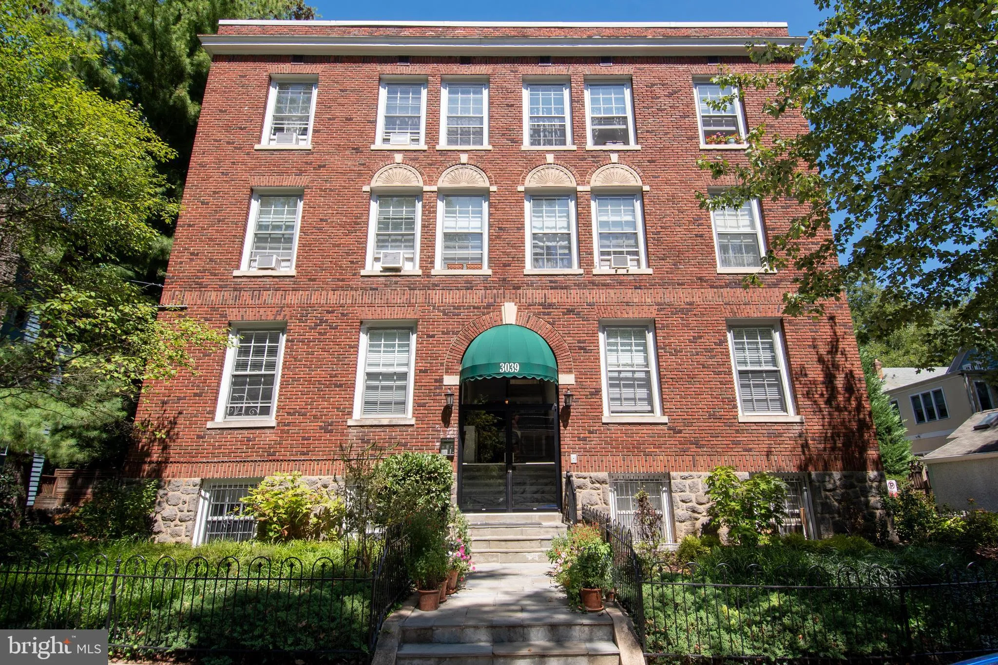 3039 Macomb Street NW Unit 2A, Washington, DC 20008