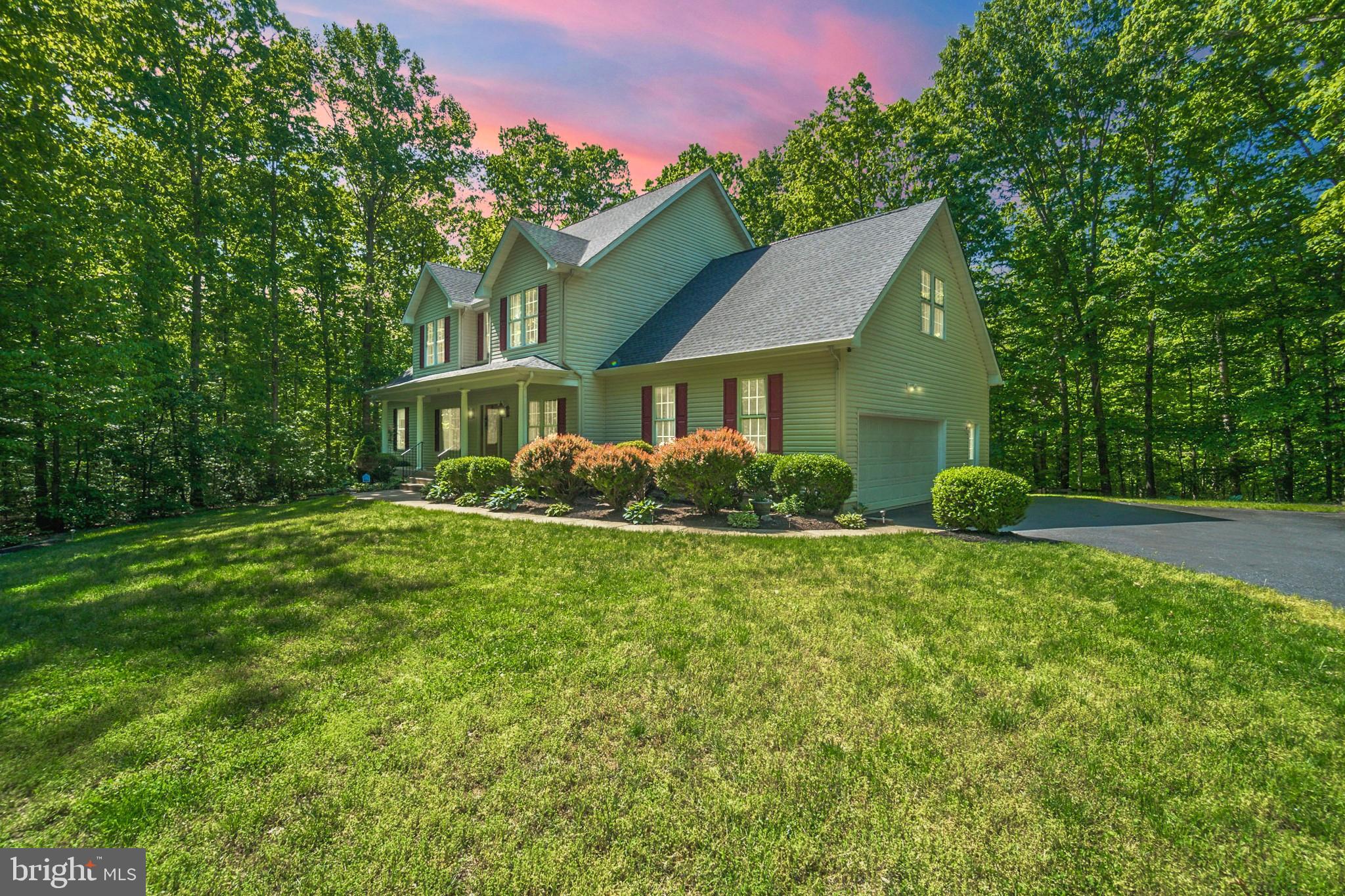 HOLLY CORNER ESTATES - Residential